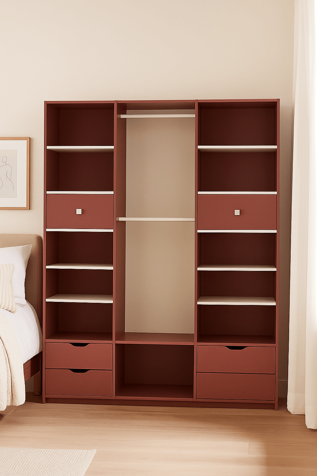 Dressing ouvert sur mesure avec niches décoratives et accessoires dorés